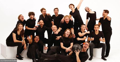 Gruppenfoto vom Ensemble von Kanonenfutter